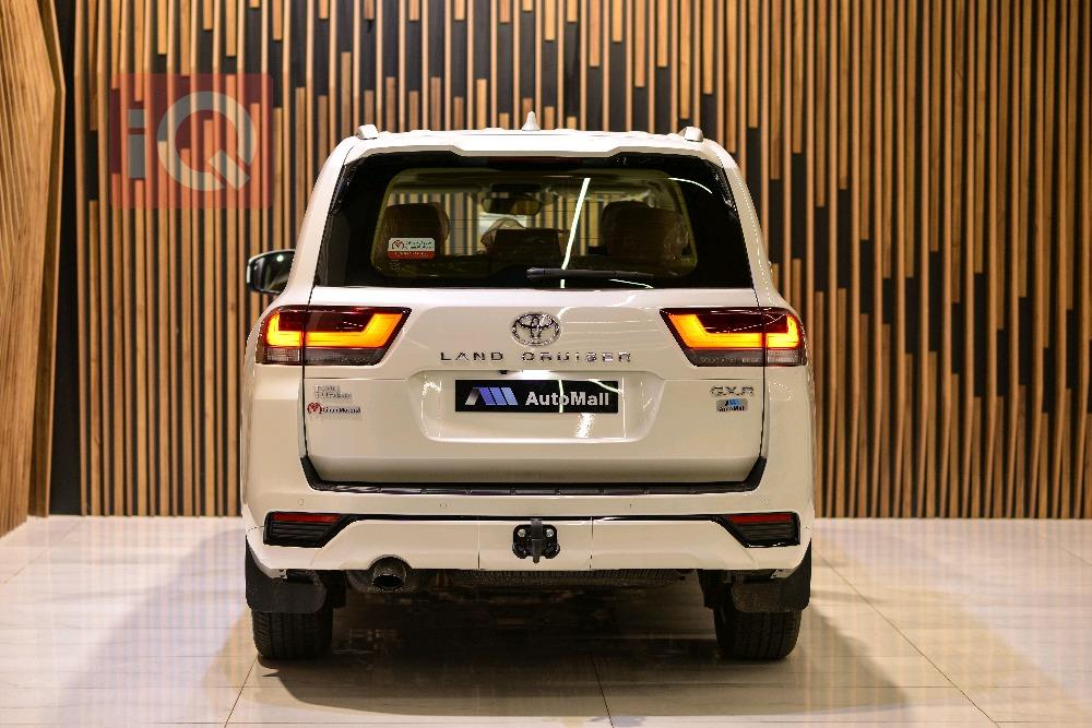 تۆیۆتا لاند کروزەر